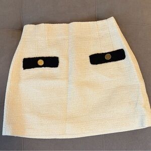 Zara Cream Mini Skirt with Black Pockets